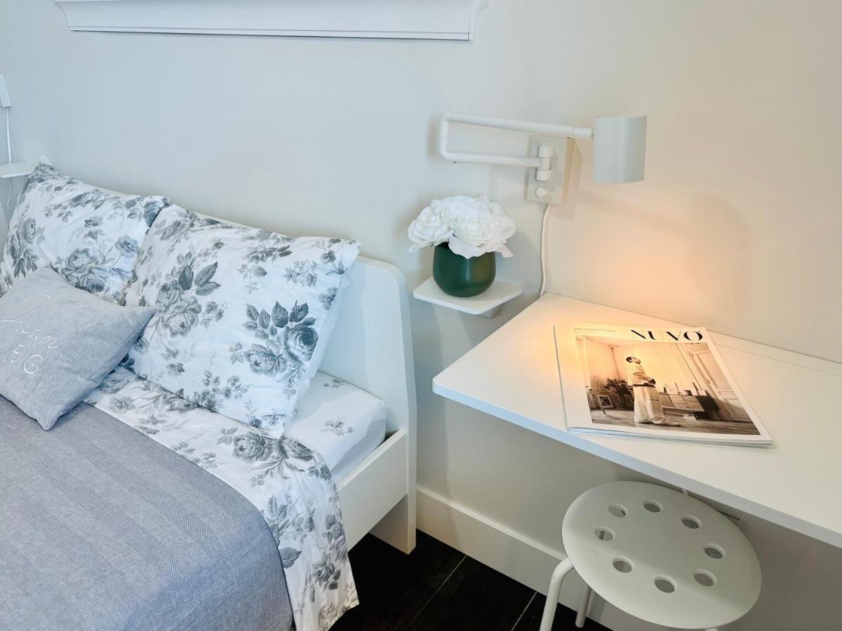 2Br 1.5Ba Full Kitchen Private Guest House - Free Parking - Central Location 밴쿠버 외부 사진