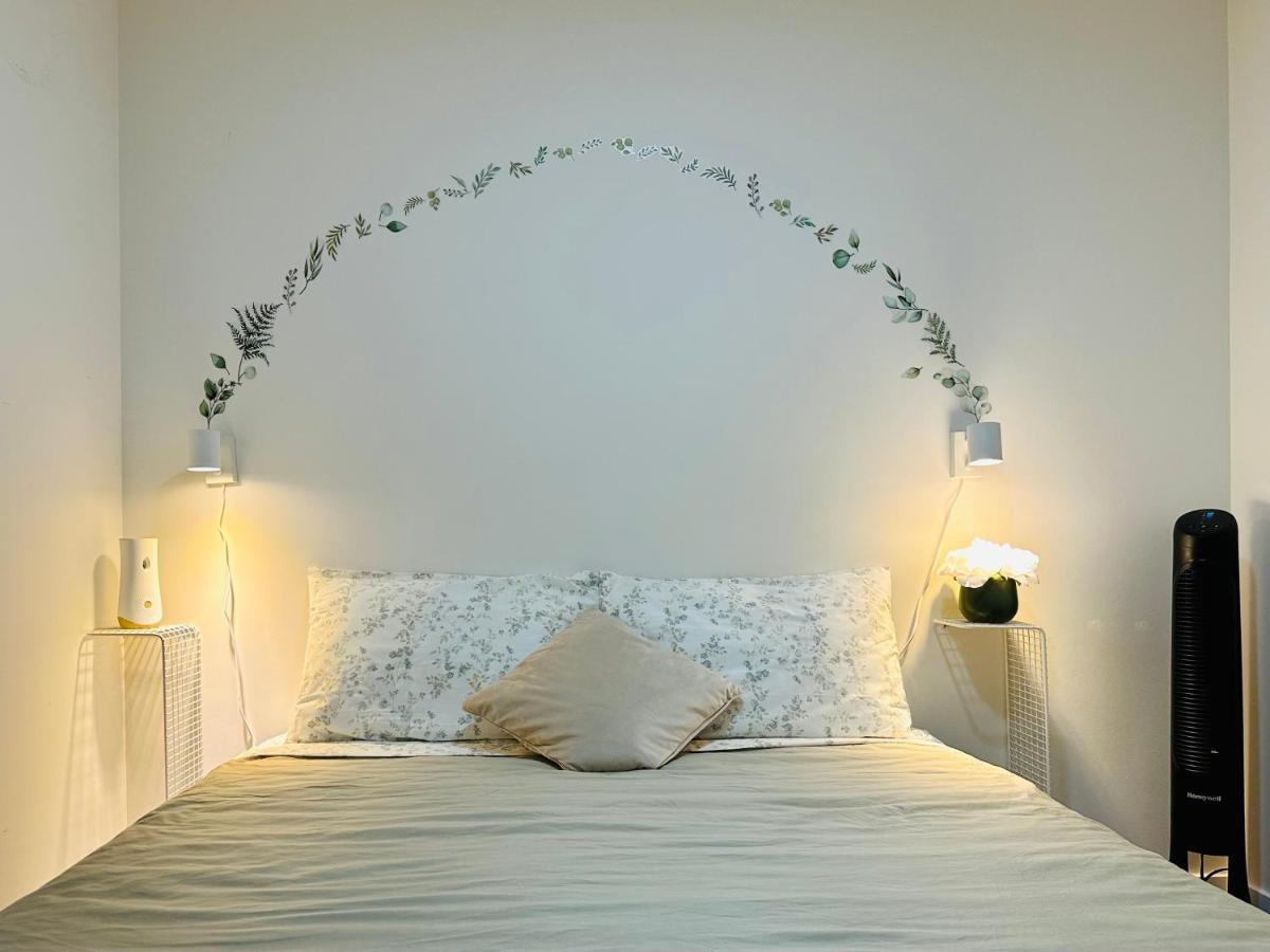 2Br 1.5Ba Full Kitchen Private Guest House - Free Parking - Central Location 밴쿠버 외부 사진